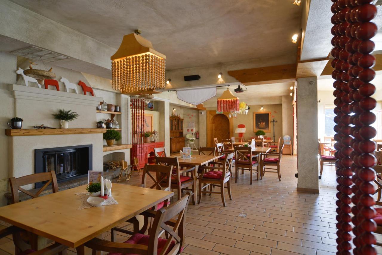 Villa & Gospoda Krakowska Kobiernice Екстериор снимка