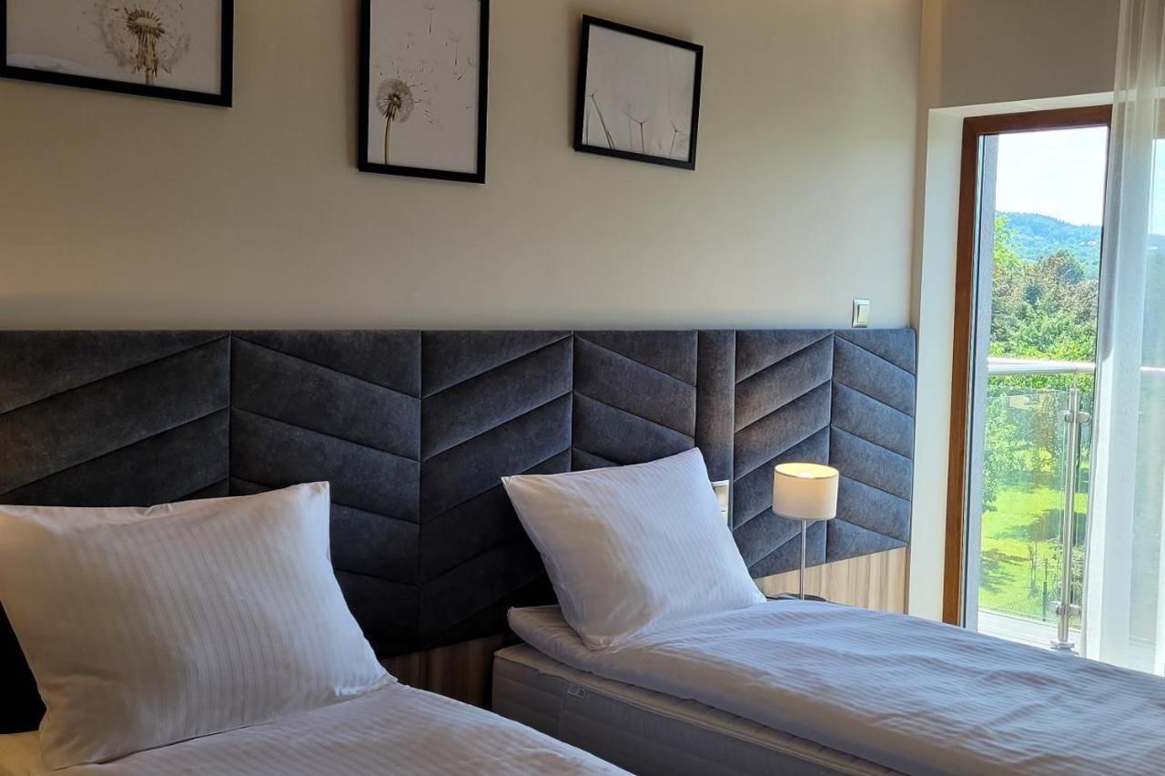 Villa & Gospoda Krakowska Kobiernice Екстериор снимка