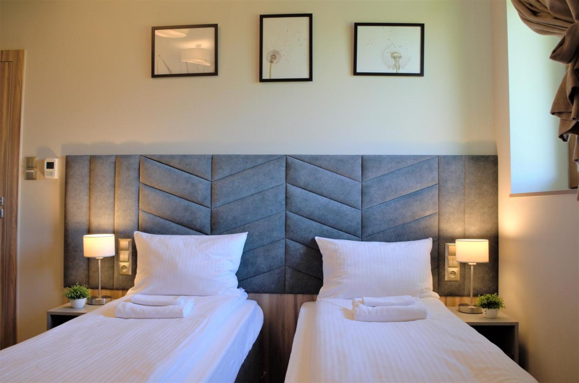 Villa & Gospoda Krakowska Kobiernice Екстериор снимка