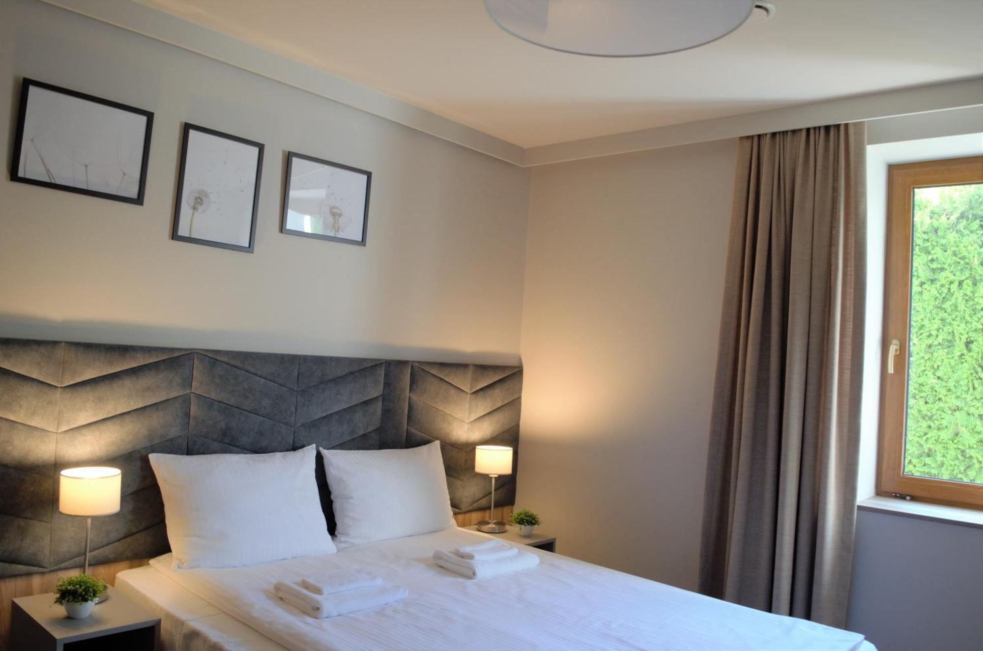 Villa & Gospoda Krakowska Kobiernice Екстериор снимка